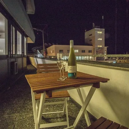 Charlotte Am Hafen * Friedrichshafen